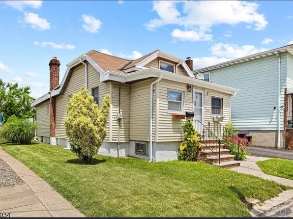 258 Randolph St, Carteret Boro, NJ 07008