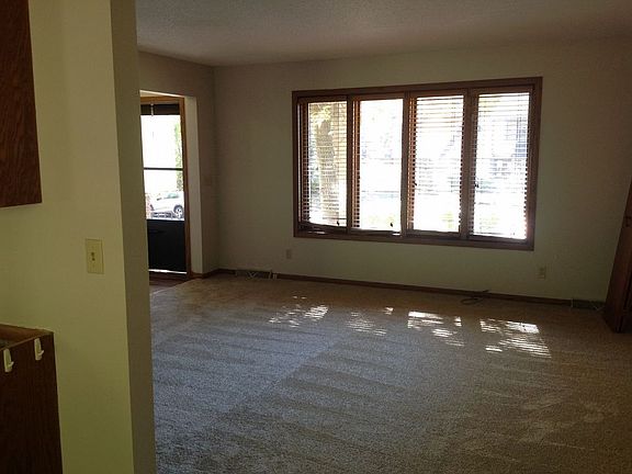 2nd image of 115 Emerson Ave W