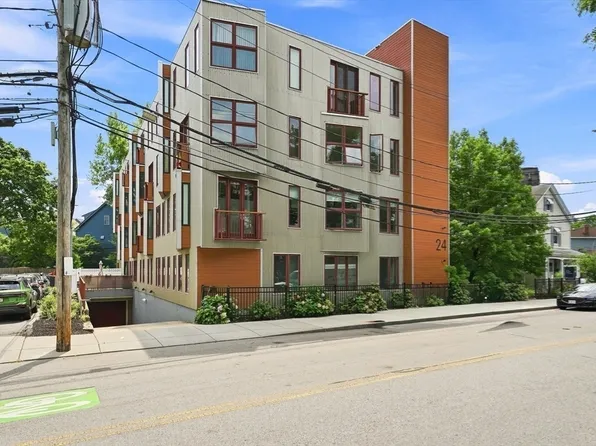 24 Bay State Rd Unit 9, Cambridge, MA 02138