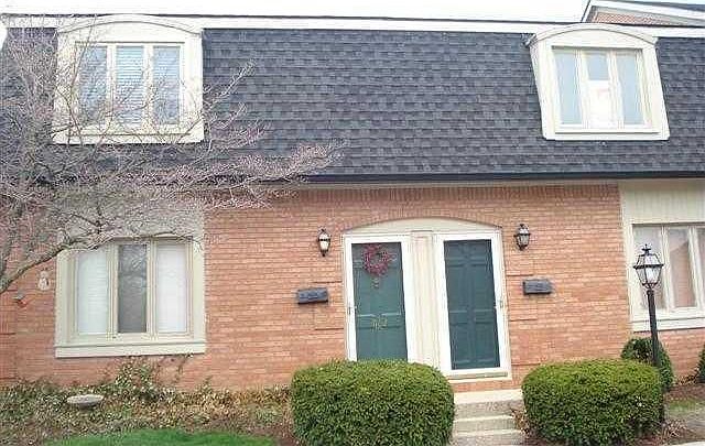 1st image of 1158 Canterbury Sq N