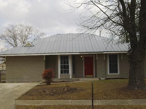 1st image of 118 N MOONSTONE ST.
