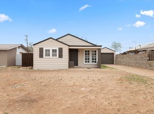 204 Avenue L, Levelland, TX 79336