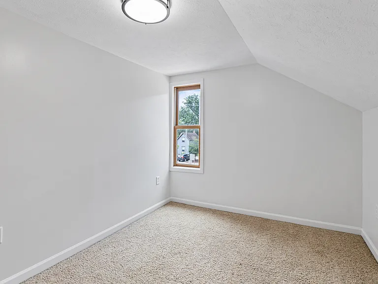 352 Calkins Ave SE — Photo 16