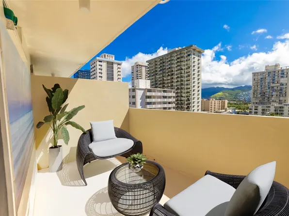 2463 Kuhio Ave APT 1102, Honolulu, HI 96815