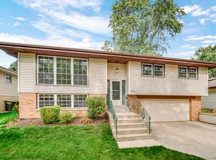 18332 Rose St, Lansing, IL 60438