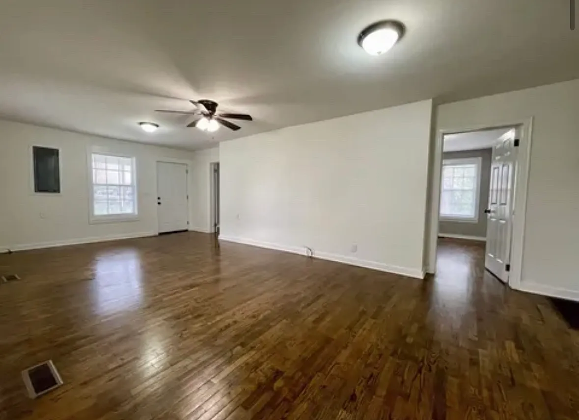 3 bed, 1449 sqft, $1,345 — Photo 3