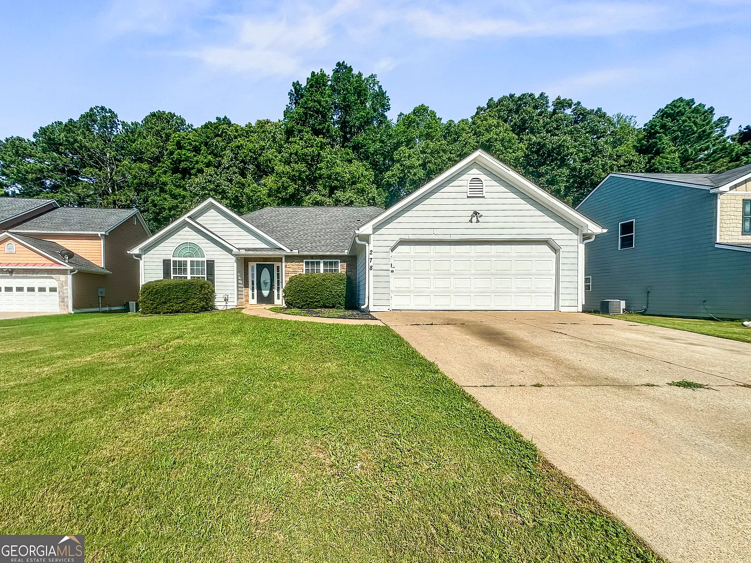 3 bed, 2.0 bath, 3112 sqft, $1,925 — Photo 1