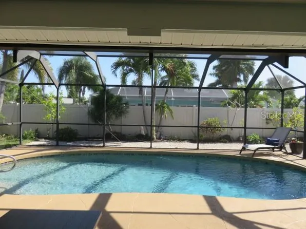 7207 15th Avenue Dr W, Bradenton, FL 34209