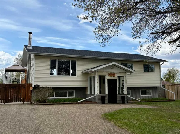 4632 E 51st St, Mannville, AB T0B 2W0