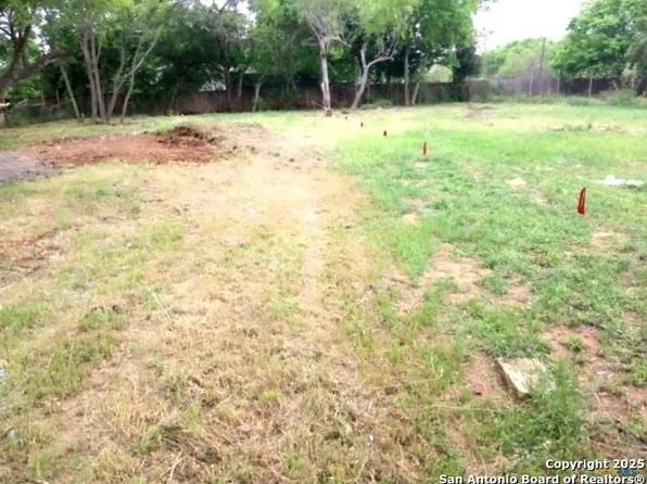 1135 Novella LOT 4, Adkins, TX 78101