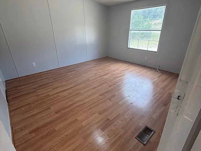 156 Sonnyland Dr — Photo 22