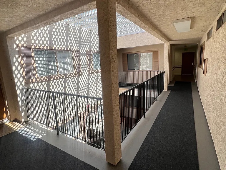 4307 Whitsett Ave #204 — Photo 58