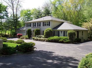 81 Ridgedale Ave, Florham Park, NJ 07932