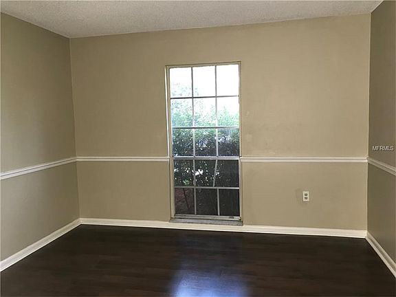 5th image of 455 Hazelwood Dr