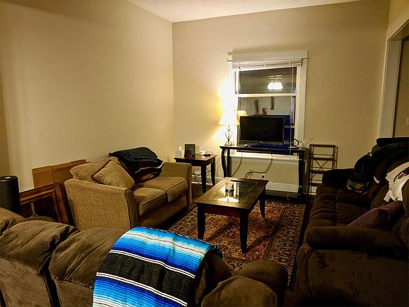 4th image of 827 N 42nd St