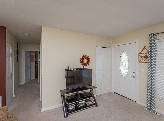 3rd image of 11909 Poplarwood Dr