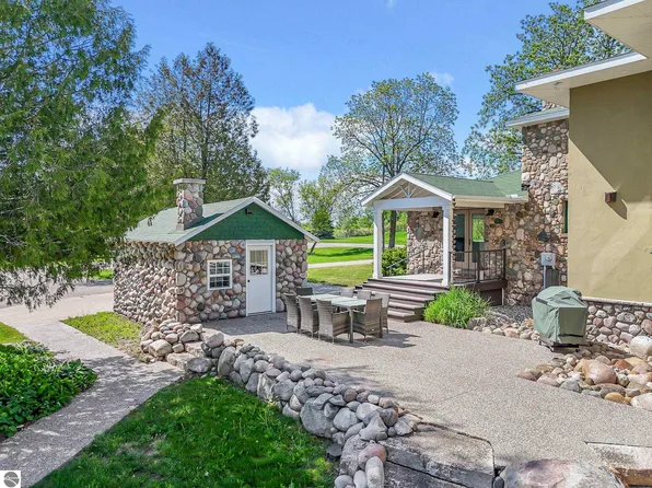 6801 Secor Rd, Traverse City, MI 49685