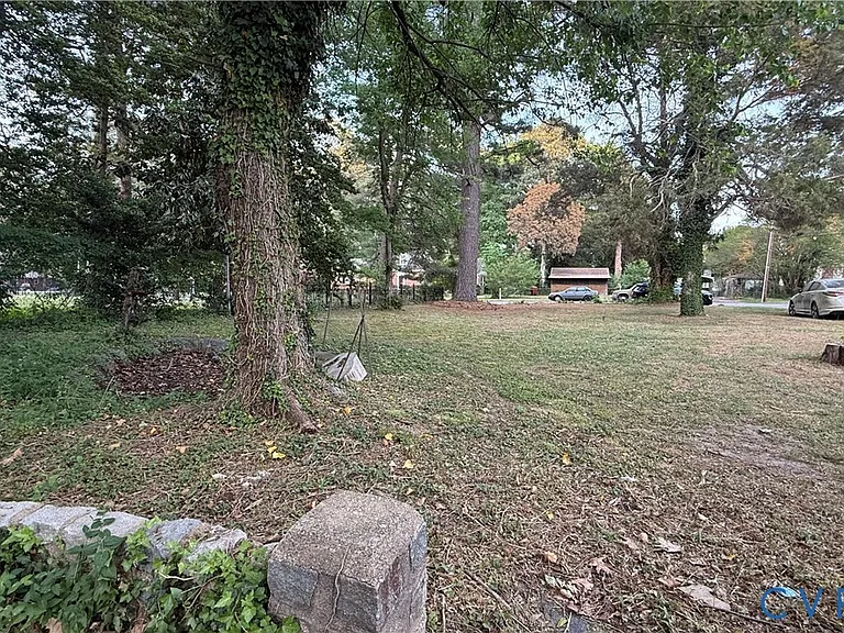 335 Claremont St — Photo 19