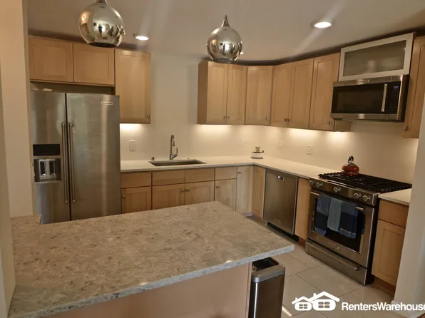 4201 Lakeside Ave N APT 111, Brooklyn Center, MN 55429
