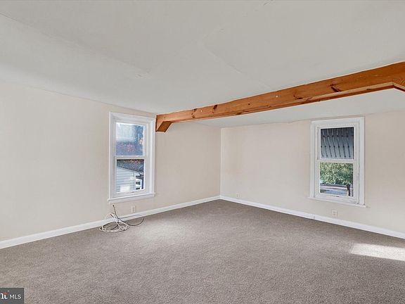 5th image of 722 Jessop Pl