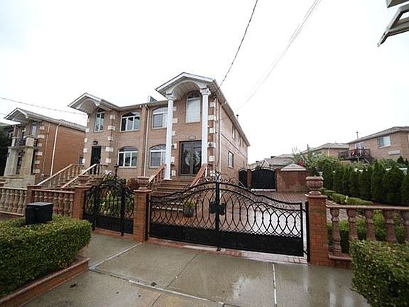 4th image of 7319 Avenue