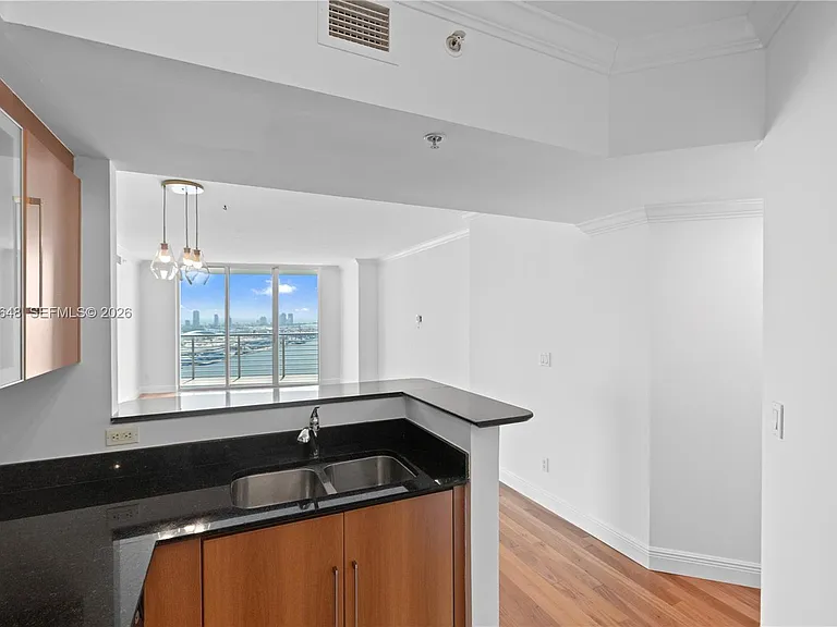 335 Biscayne Blvd #4112 — Photo 32