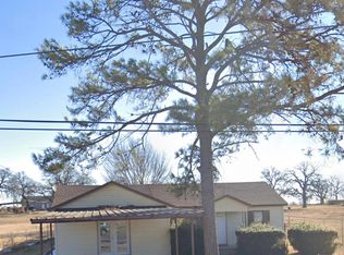 1030 N Main St, Springtown, TX 76082