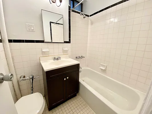 Rented by Manhattan Spaces | media 22