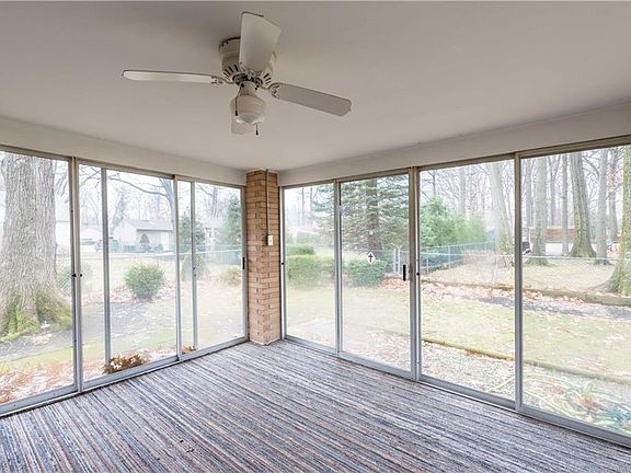 4th image of 3849 Evelyn Dr