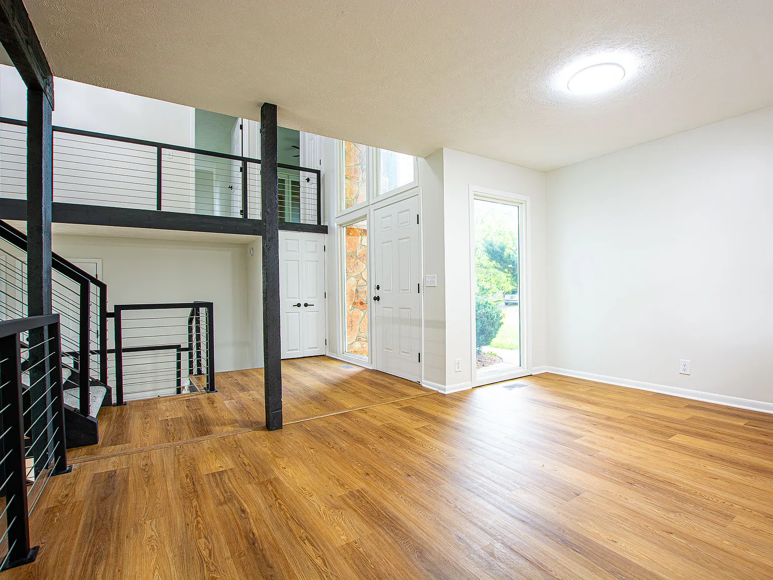 5 bed, 2423 sqft, $3,400 — Photo 1