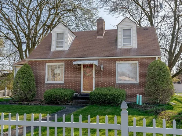 2604 Harmont Ave NE, Canton, OH 44705