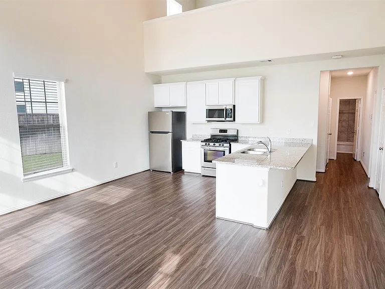 216 N Lynx Trl — Photo 5