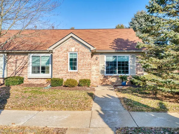 278 Countryside Ct, Highland, MI 48357