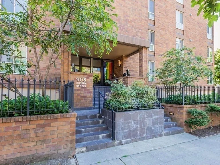 905 Cherry St #405 — Photo 1