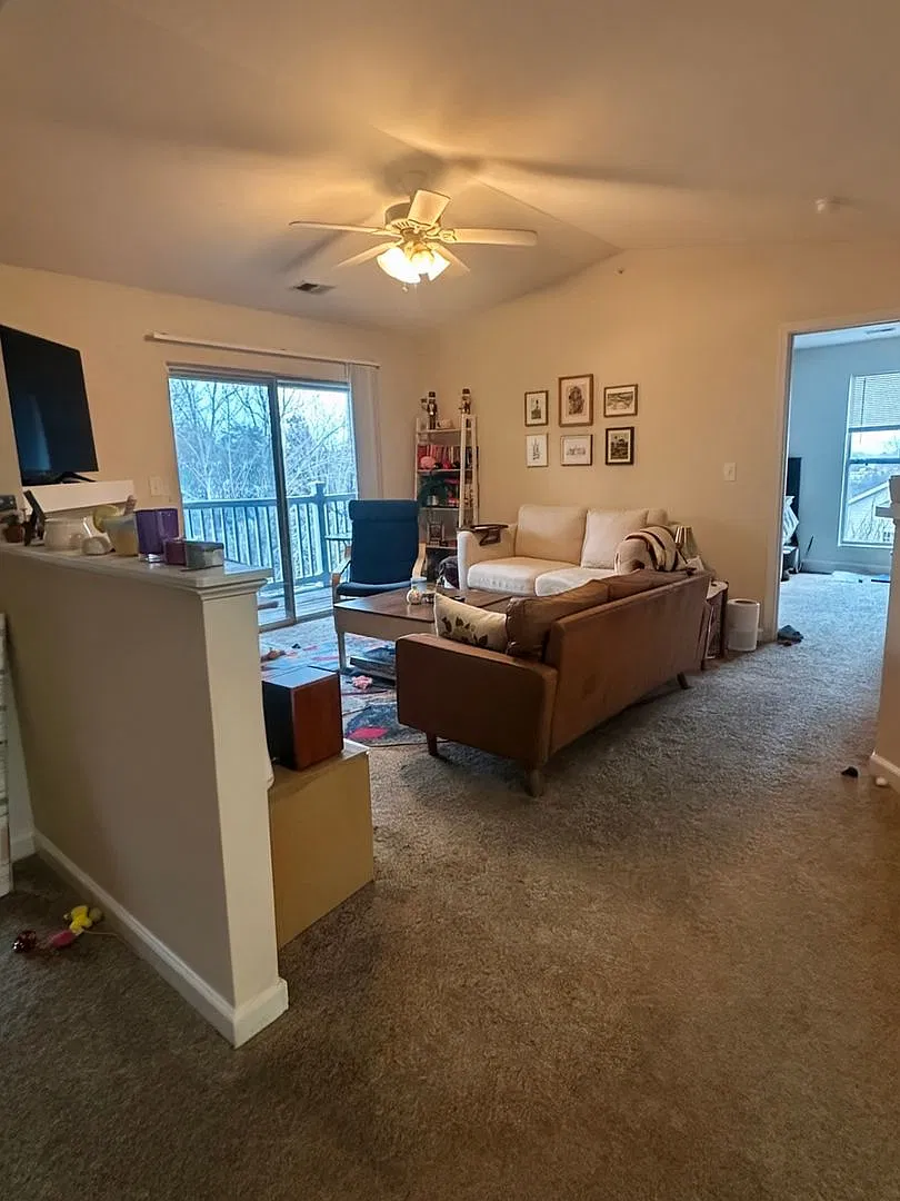 Condo in Knollwood Community with Amenities — Photo 4