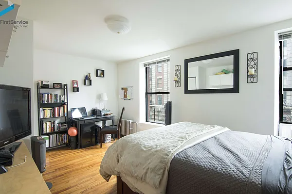 Rented by FirstService Realty (legacy) | media 10