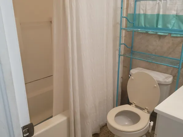 11040 3rd St E, Treasure Island, FL 33706