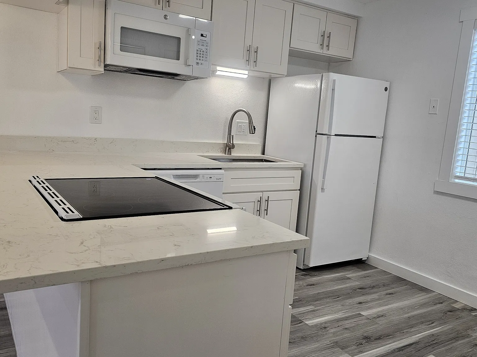 1 bed, 700 sqft, $1,400 — Photo 3