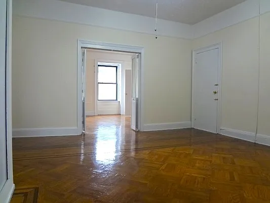 Rented by Nest Seekers International | media 43