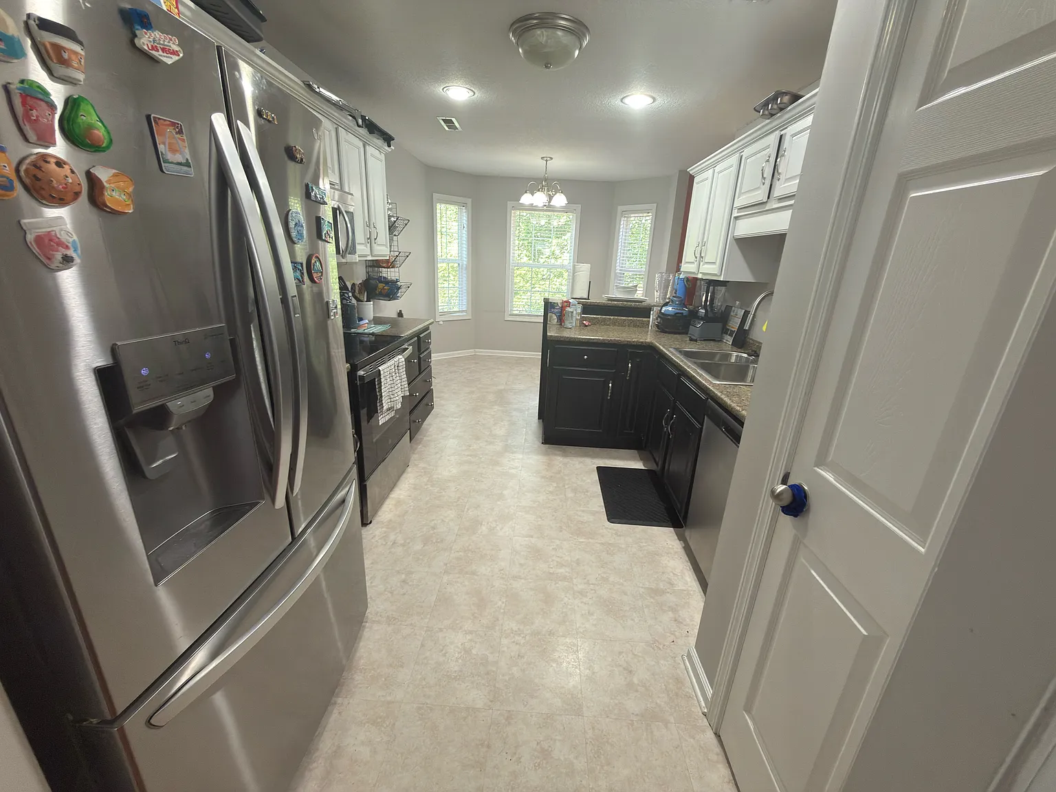 5 bed, 2598 sqft, $2,900 — Photo 3