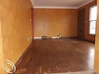 3rd image of 28209 Glenwood St