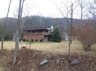 86 Old Stoneledge Rd, Hendersonville, NC 28792