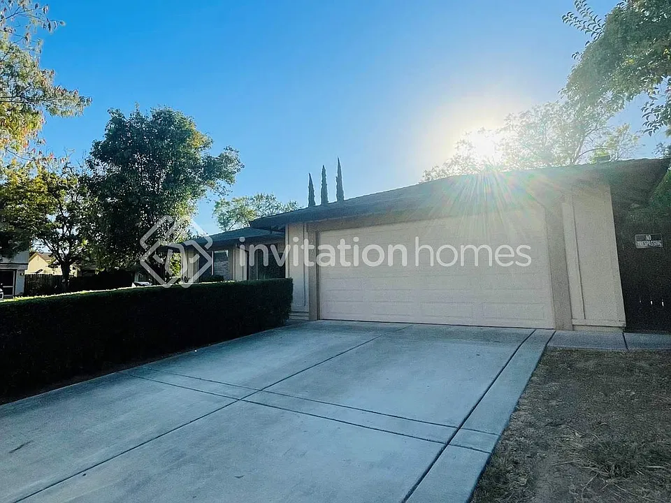 3212 Cinnabar Ct