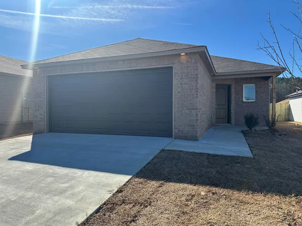 10216 Debbie Dr, North Little Rock, AR 72113