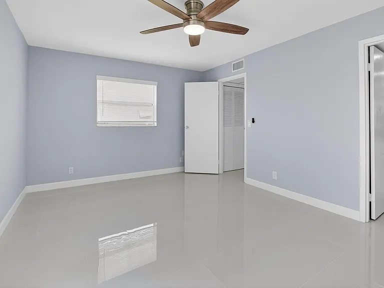 11 Brittany Ave #A — Photo 28