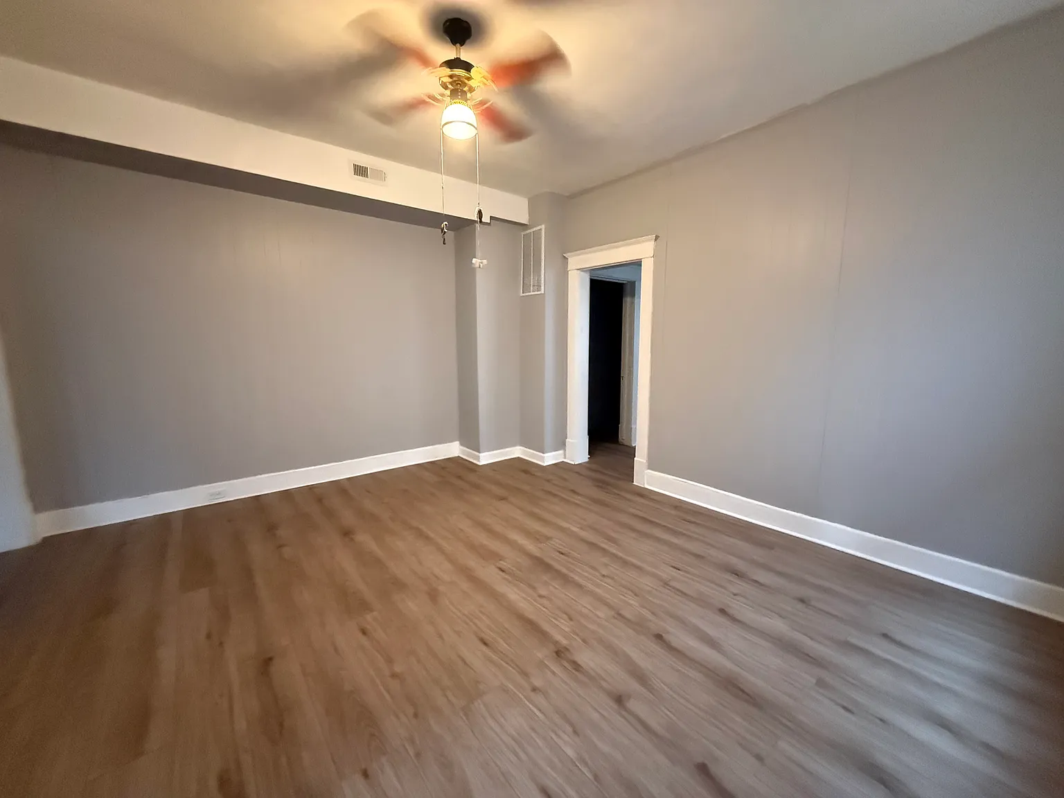 4 bed, 1.5 bath, 1856 sqft, $2,200 — Photo 3