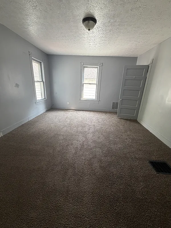 2 bed, 1.0 bath, 500 sqft, $875 — Photo 1