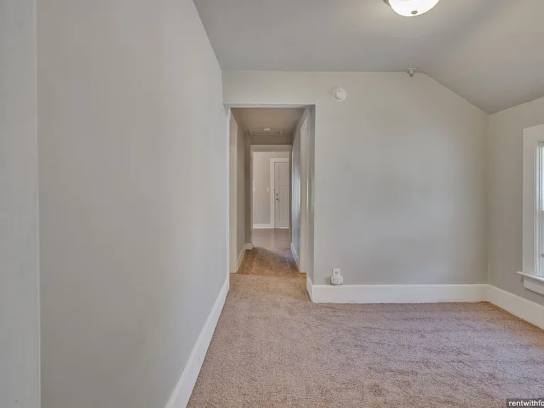 581 Mt. Vernon St — Photo 12