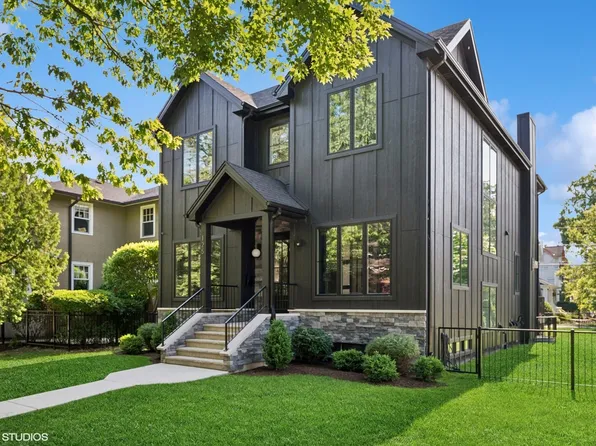 125 15th St, Wilmette, IL 60091