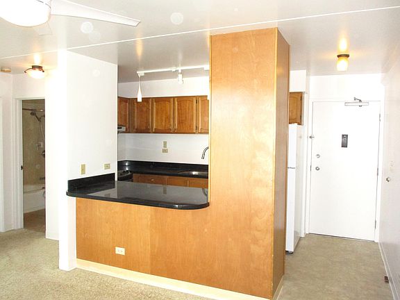 4th image of 2522 Date St #705-1